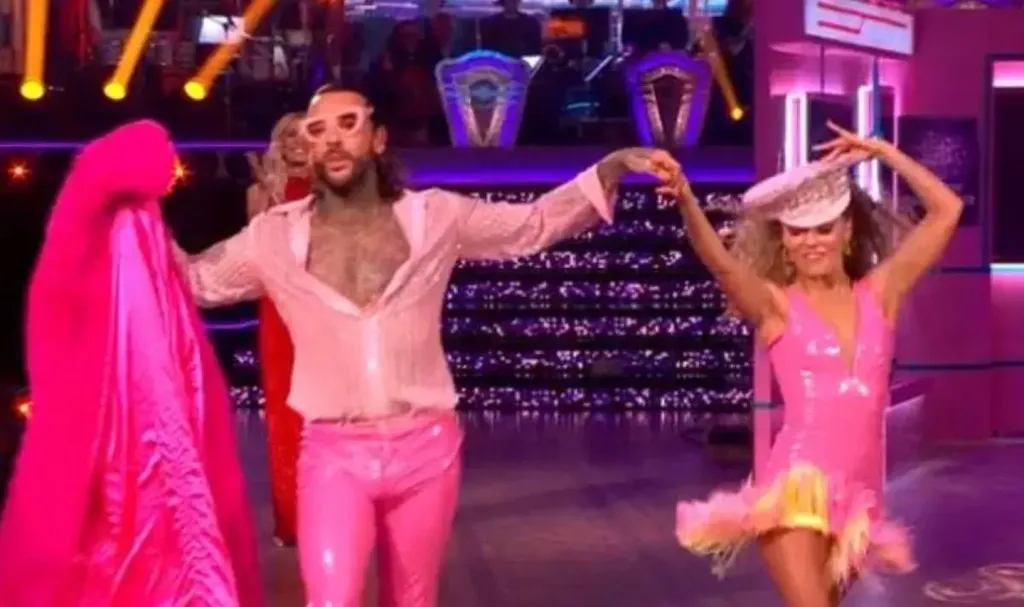 Pete Wicks sokkoló öltözéke felkavarta a Strictly rajongóit-2