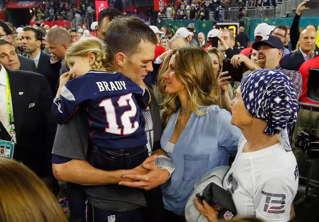 Gisele Bündchen és Tom Brady köszöntik lányukat-4