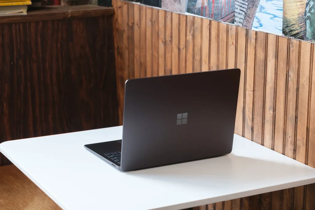 Microsoft Surface frissítés: AI-kész modellek 2025-ben