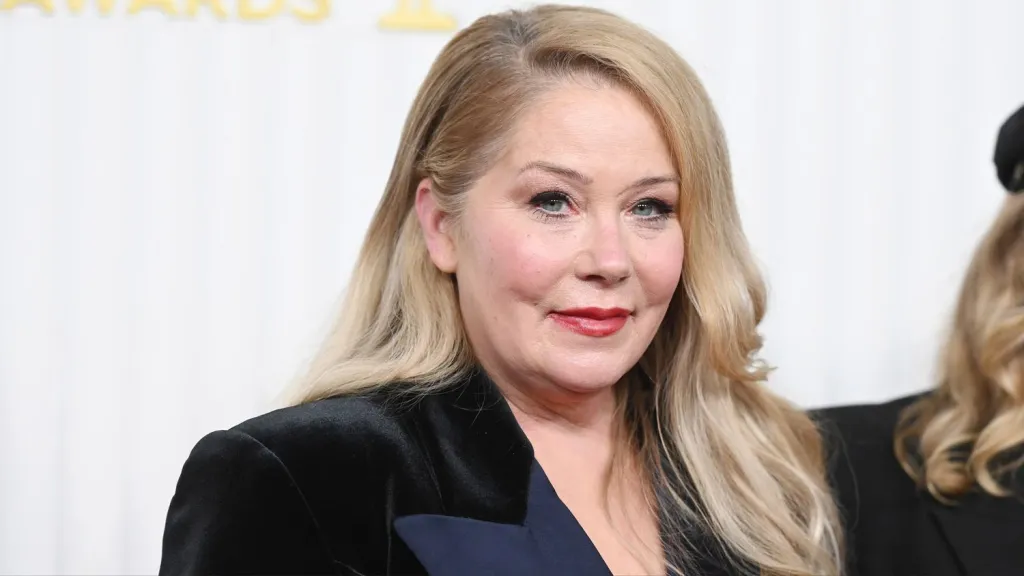 Christina Applegate's "First Sign of MS" Occurred on the 'Dead to Me' Set