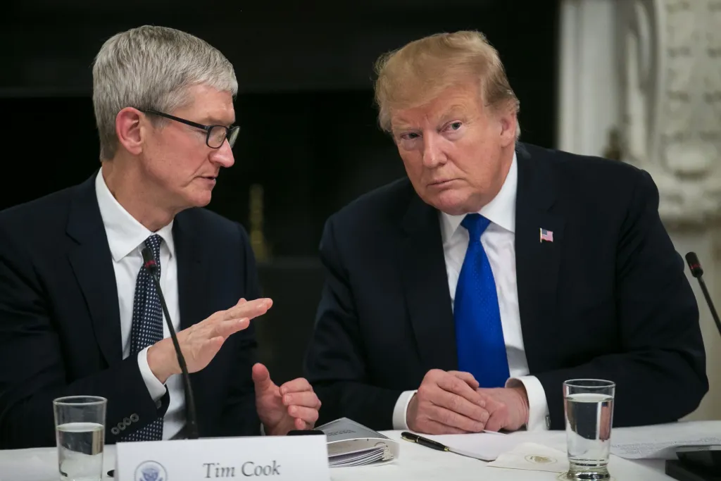 Tim Cook találkozója Trumppal: Mi áll a háttérben?