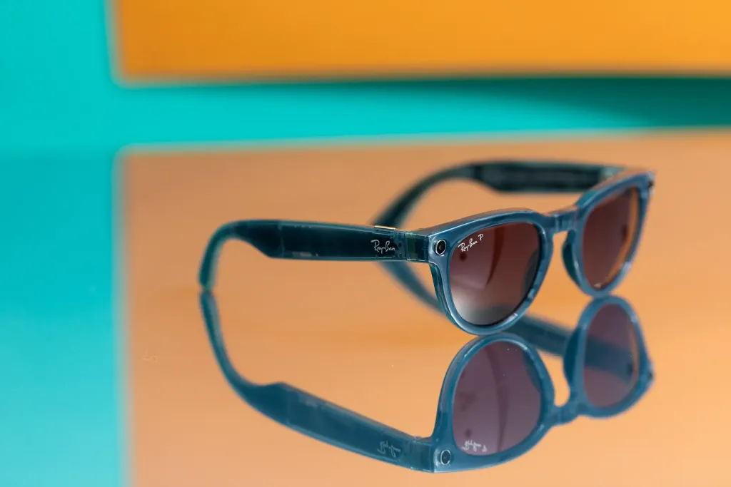 Ray-Ban okosszemüveg: élő AI és fordítás újdonságok