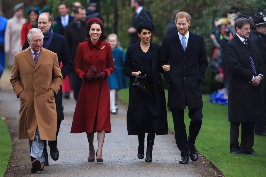 Károly király őrzi Harry és Meghan fotóit otthonában-2