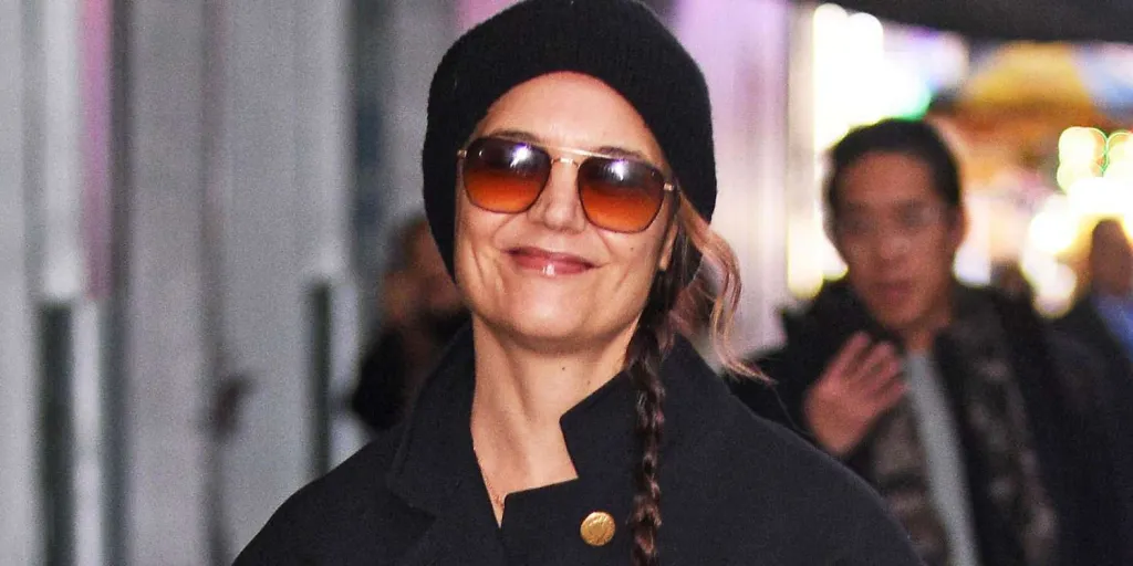 Katie Holmes's Stylish Winter Coat Featured an Unexpected Festive Accessory