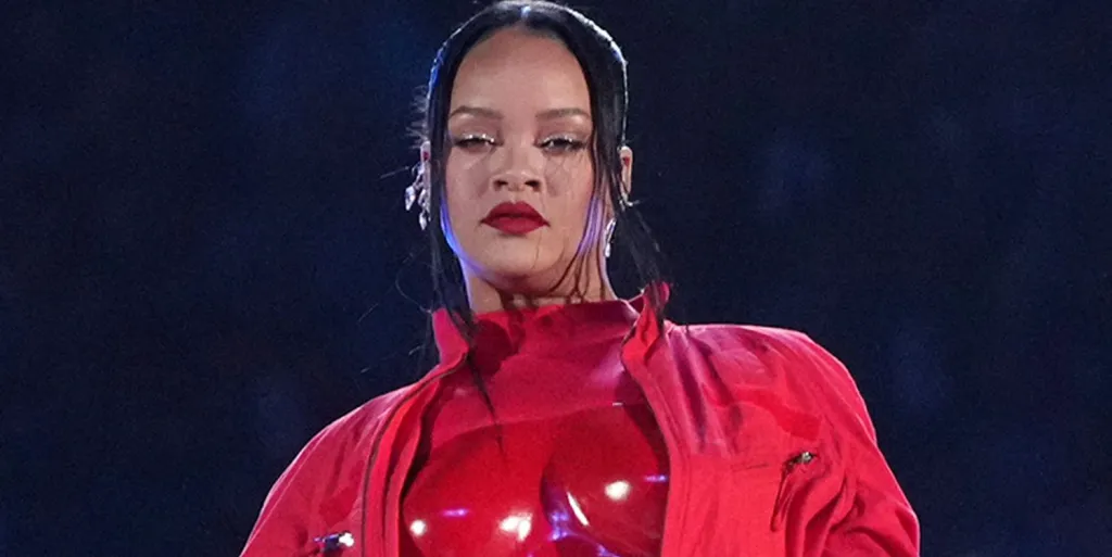 Rihanna Revealed the One 2000s Fashion Trend She Regrets Wearing