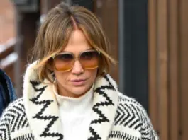 Jennifer Lopez's Controversial Cozy Sweater and Uggs Were So Après-Ski