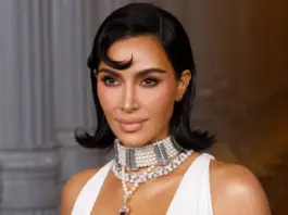 Kim Kardashian Is Almost Unrecognizable With a Wet Hair Bob for Christmas