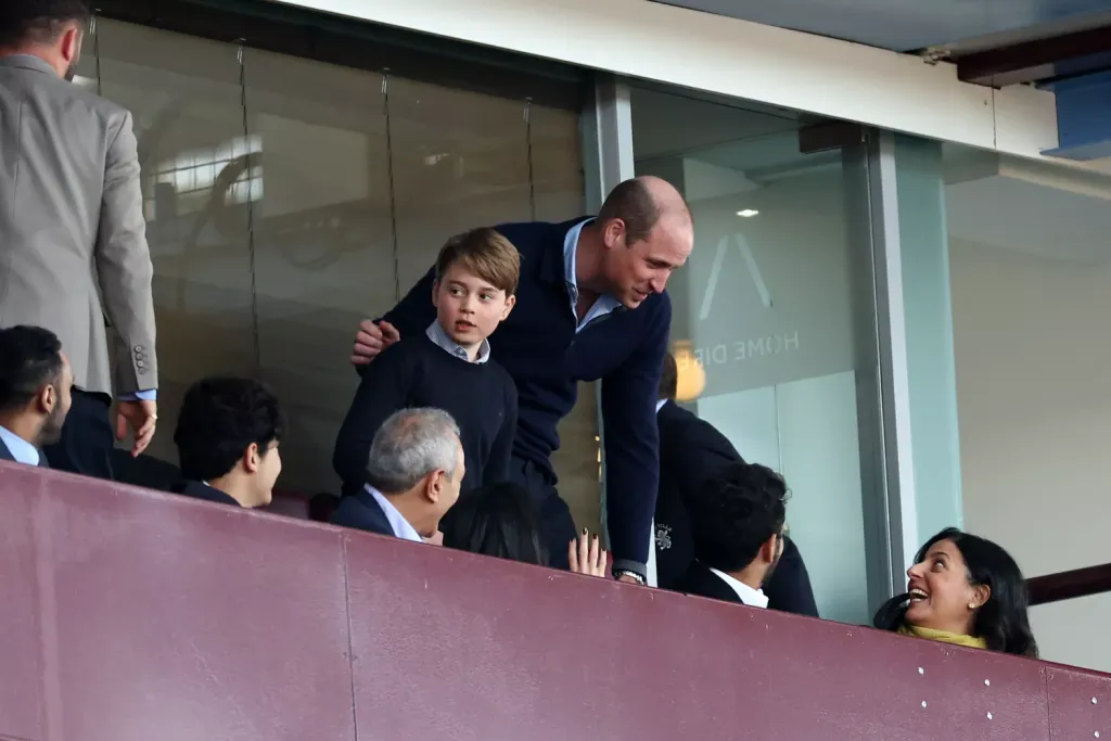 Herceg Louis Aston Villa mezben: Királyi foci-láz-1