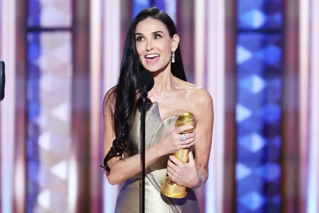 Demi Moore Golden Globe-díjat nyert – családja ujjong-1