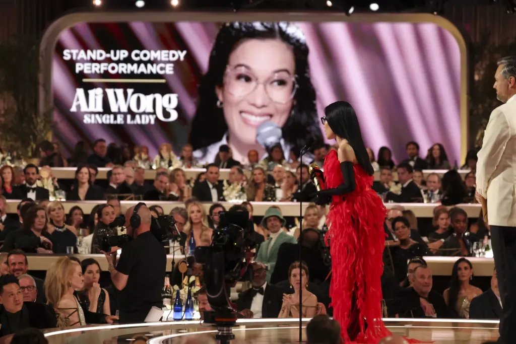 Ali Wong: Balenciaga ruha és Golden Globe-díj-2