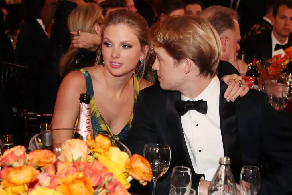 Joe Alwyn reagál Taylor Swift-tel való szakítására-1