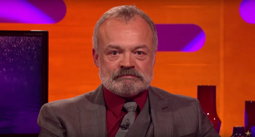 Graham Norton átadja műsorát – Meglepő helyettes-1