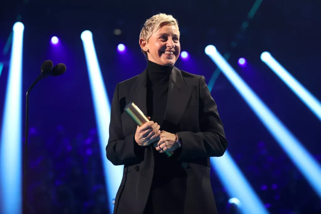 Ellen DeGeneres meglepő új frizurával tért vissza-3