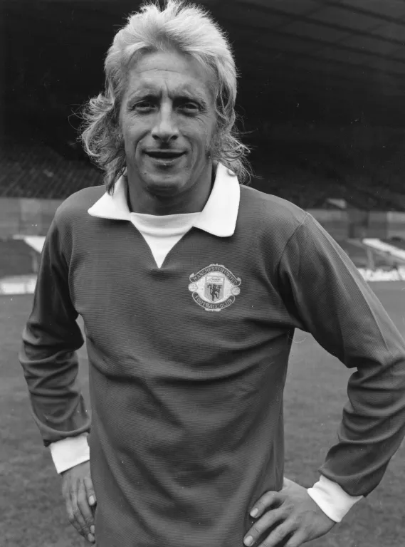 Elhunyt Denis Law, a Manchester United legendája-1