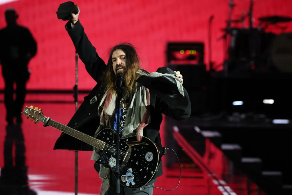 Billy Ray Cyrus botránya: Fia aggódik az énekes miatt-1