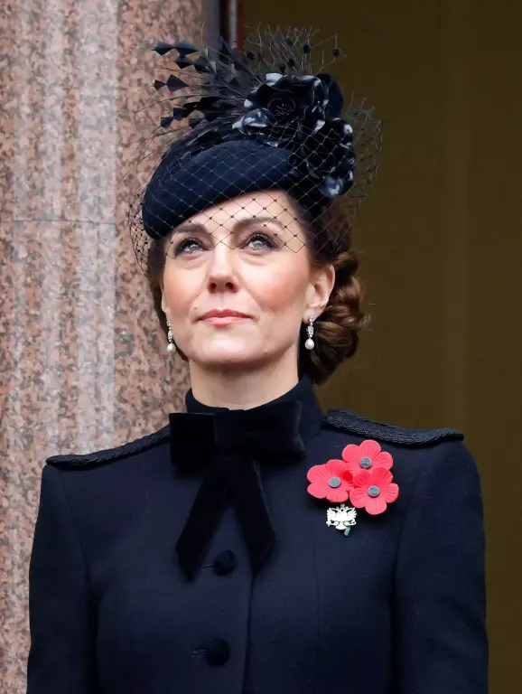 Kate Middleton: Titkos üzenet a gyöngyékszerekben-3