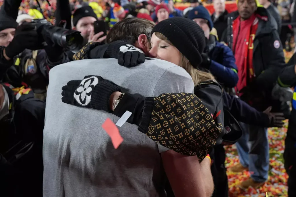Taylor Swift ujjong: Kelce és a Chiefs a Super Bowlban-2