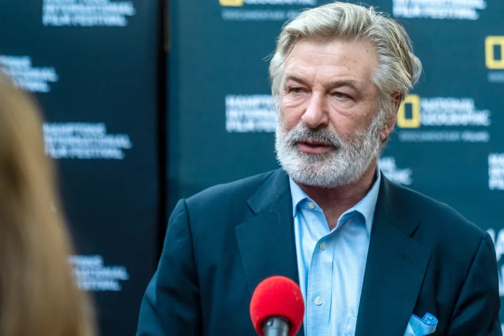Shia LaBeouf kiszivárogtatott e-mailekkel támadta Baldwint-2