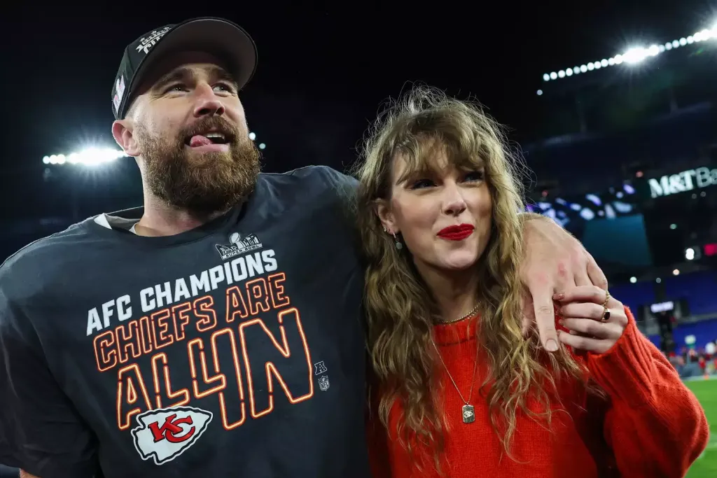 Taylor Swift rajongója Travis Kelce podcastjének-3