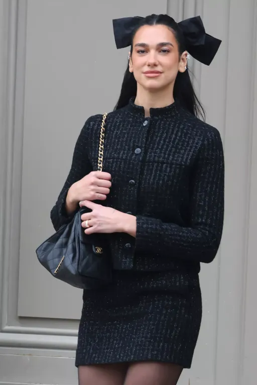 Dua Lipa és Callum Turner: Eljegyzési pletykák-2