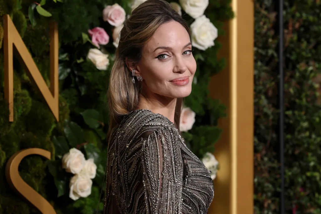 Angelina Jolie sokkoló vallomása: bérgyilkost fogadott-1