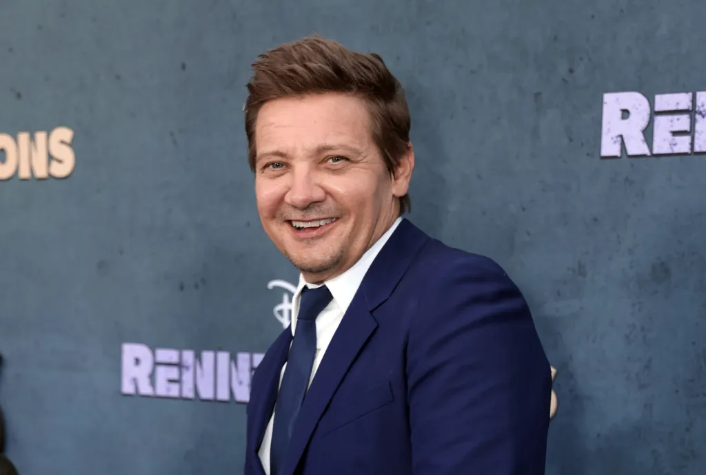 Jeremy Renner megrázó üzenete a balesete után-2