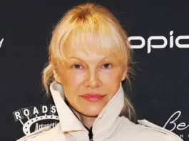 Pamela Anderson Cosplayed as a Film Noir Detective on the Red Carpet