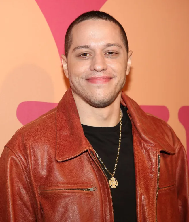 Pete Davidson 50 milliót költ tetoválásai eltávolítására-1