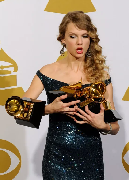 Taylor Swift a Grammy-gálán: Rekordok és emlékezetes pillanatok-1