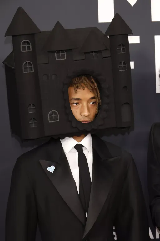 Jaden Smith gótikus várkastély fejdísze a Grammy-gálán-1