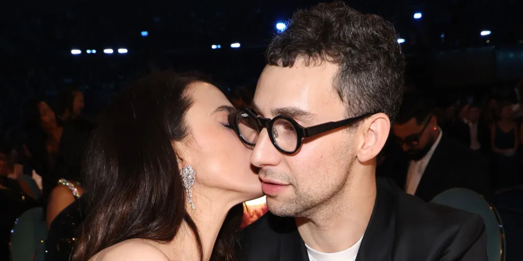 See All the Cutest Couple Moments and On-Camera PDA at the 2025 Grammy Awards