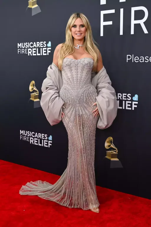 Heidi Klum káprázatos átlátszó ruhában a Grammy-gálán-1