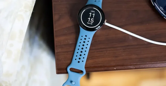 Google Pixel Watch kaphat Adaptive Charging funkciót