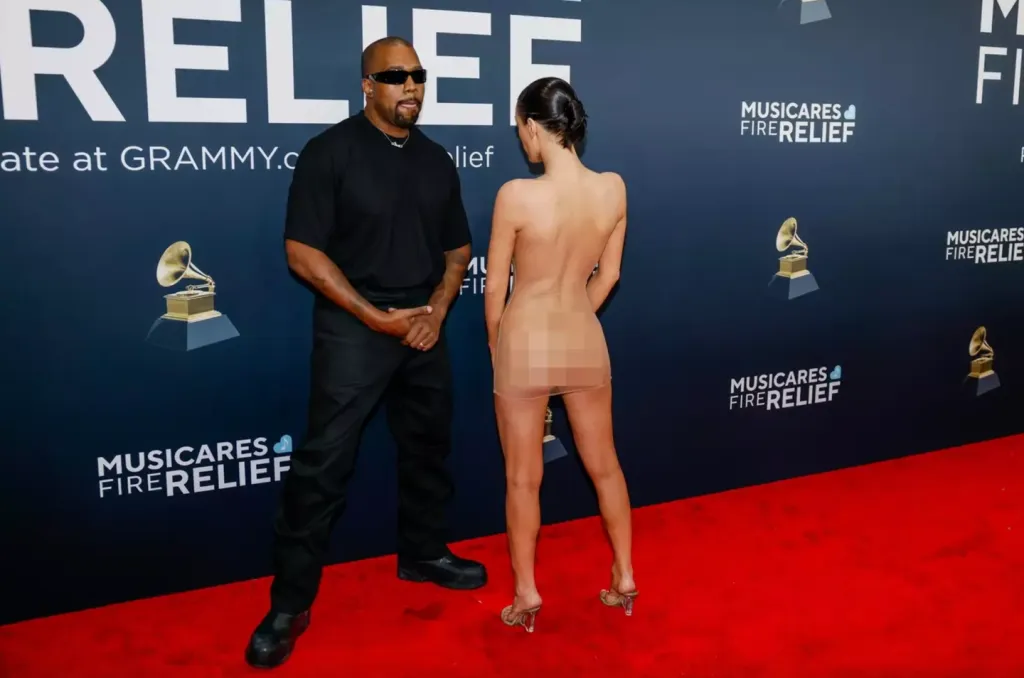 Kanye West botrányos posztja felesége Grammy-ruhájáról-4