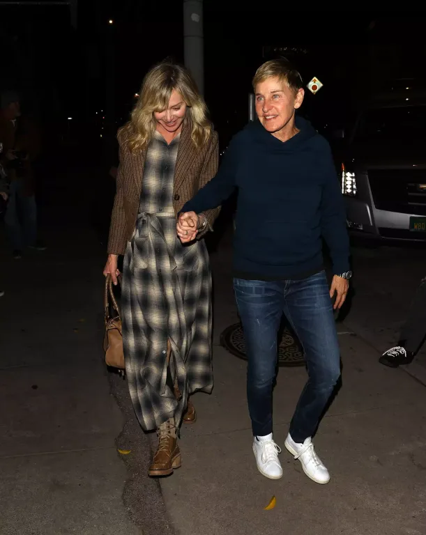 Ellen DeGeneres meglepő átalakulása: barna hajjal hódít-3