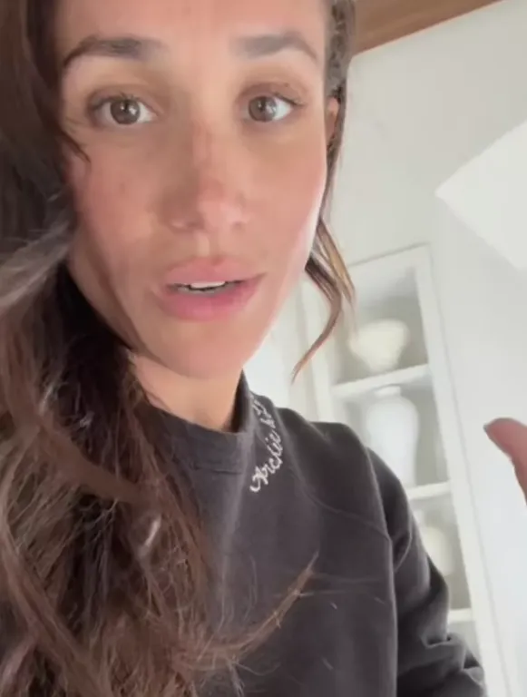 Meghan Markle gyermekei iránti szeretete a ruháján-2