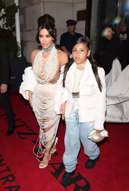 North West karrierje: Kim Kardashian őszintén vall-3