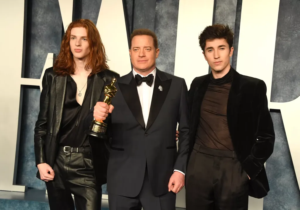Brendan Fraser büszke apukaként a New York-i divathéten-3