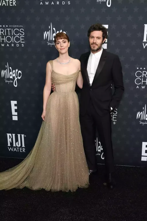 Leighton Meester káprázatos megjelenése a díjátadón-2