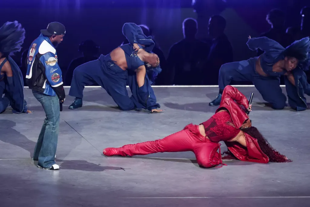 SZA lenyűgöző fellépése a Super Bowl félidejében-3