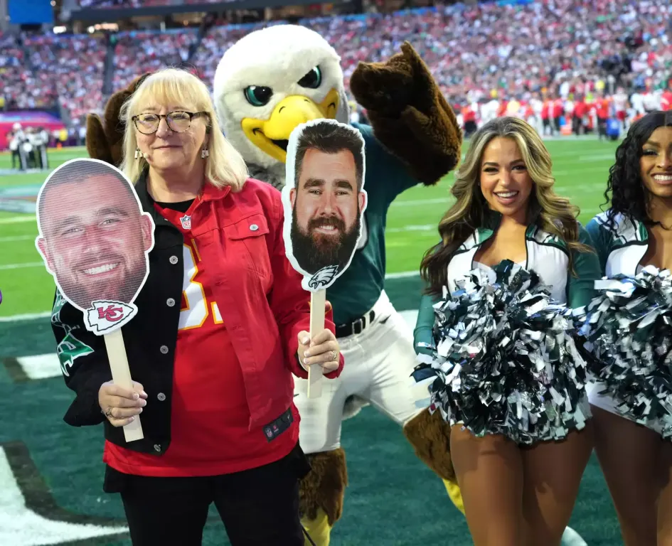 Jason Kelce öltözéke árulkodik a Super Bowl-favoritjáról-2