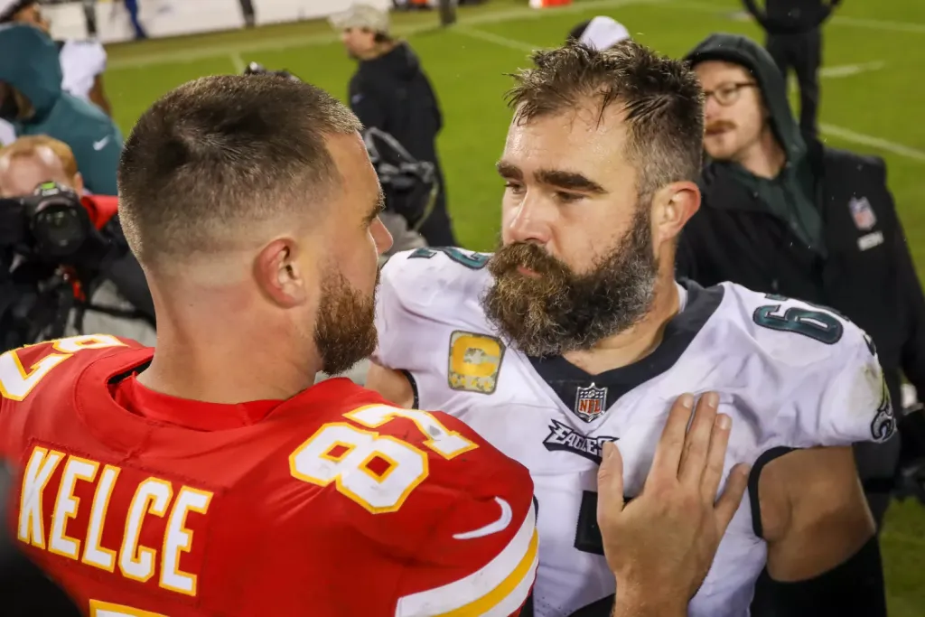 Jason Kelce öltözéke árulkodik a Super Bowl-favoritjáról-3