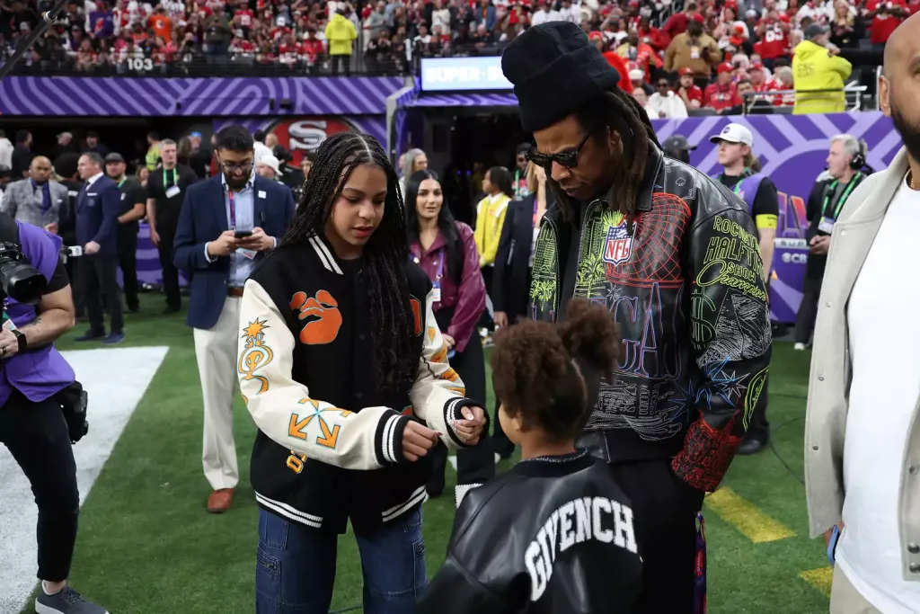 Jay-Z és lányai a Super Bowl-on: családi nap a pályán-2