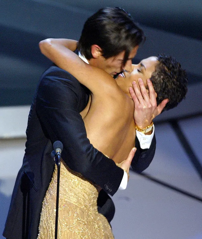 Adrien Brody botrányos Oscar-csókjáról vallott-1