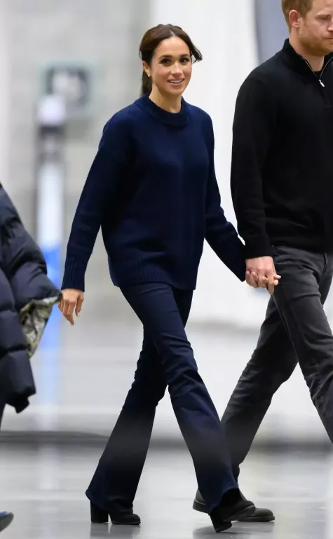 Meghan Markle hódít a bootcut farmerben Kanadában-1