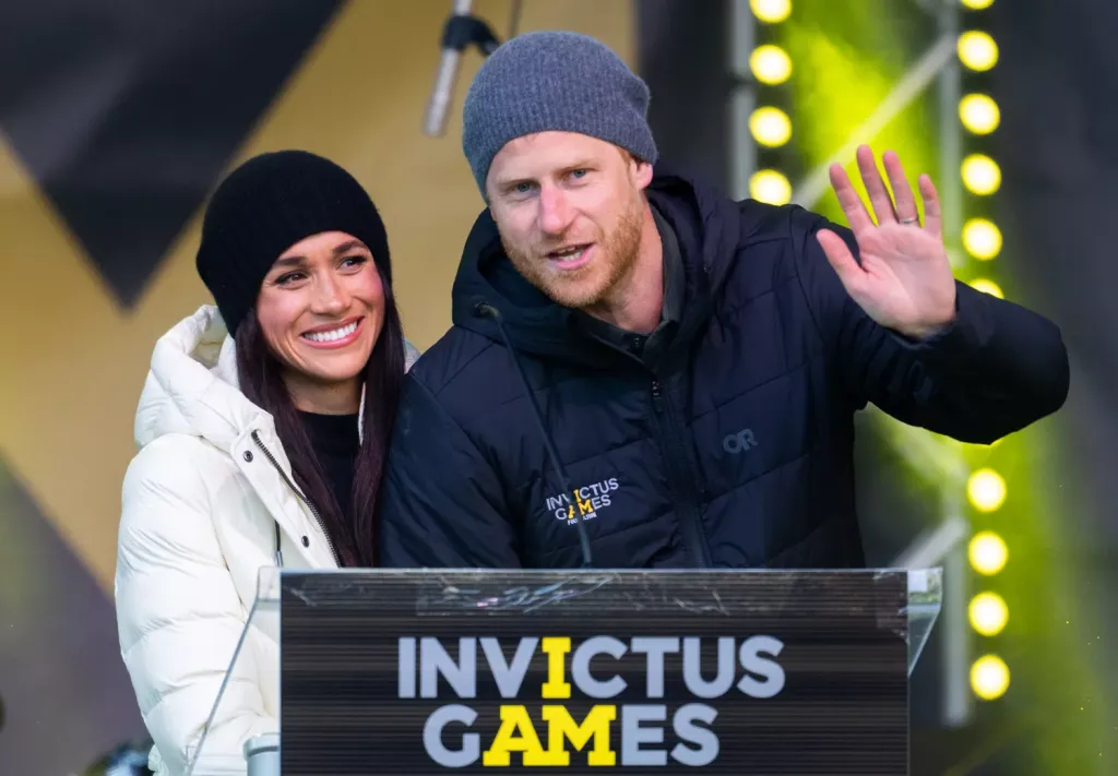 Meghan Markle hódít a bootcut farmerben Kanadában-3