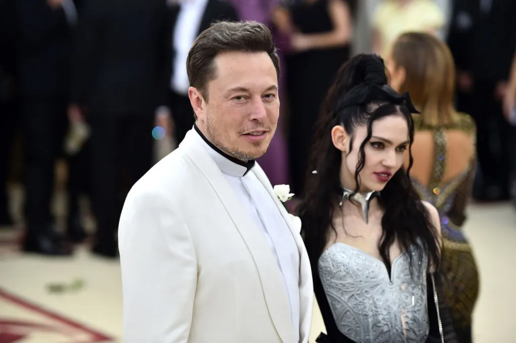 Grimes kiakadt: Musk kisfiával ment a Fehér Házba-1