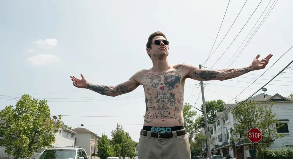 Pete Davidson: 200 tetoválás eltávolítása sokkolja a rajongókat-1