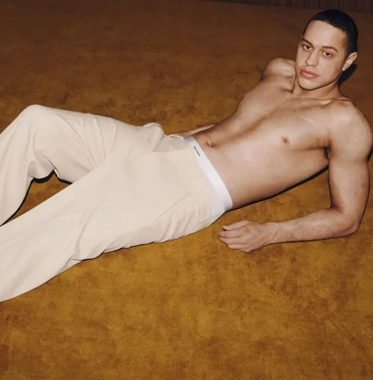 Pete Davidson: 200 tetoválás eltávolítása sokkolja a rajongókat-6