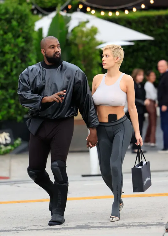 Kanye West cáfolja a válási pletykákat-1